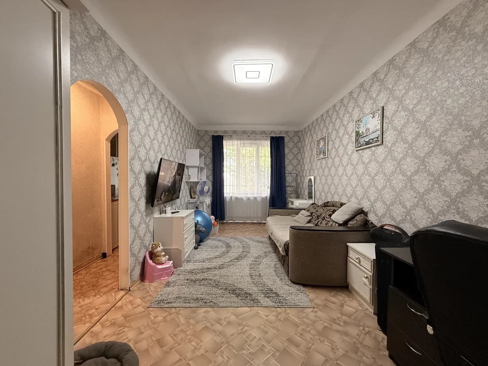 2-кімнатна квартира, Кам’янське: автономне опалення, меблі й техніка - фото 2