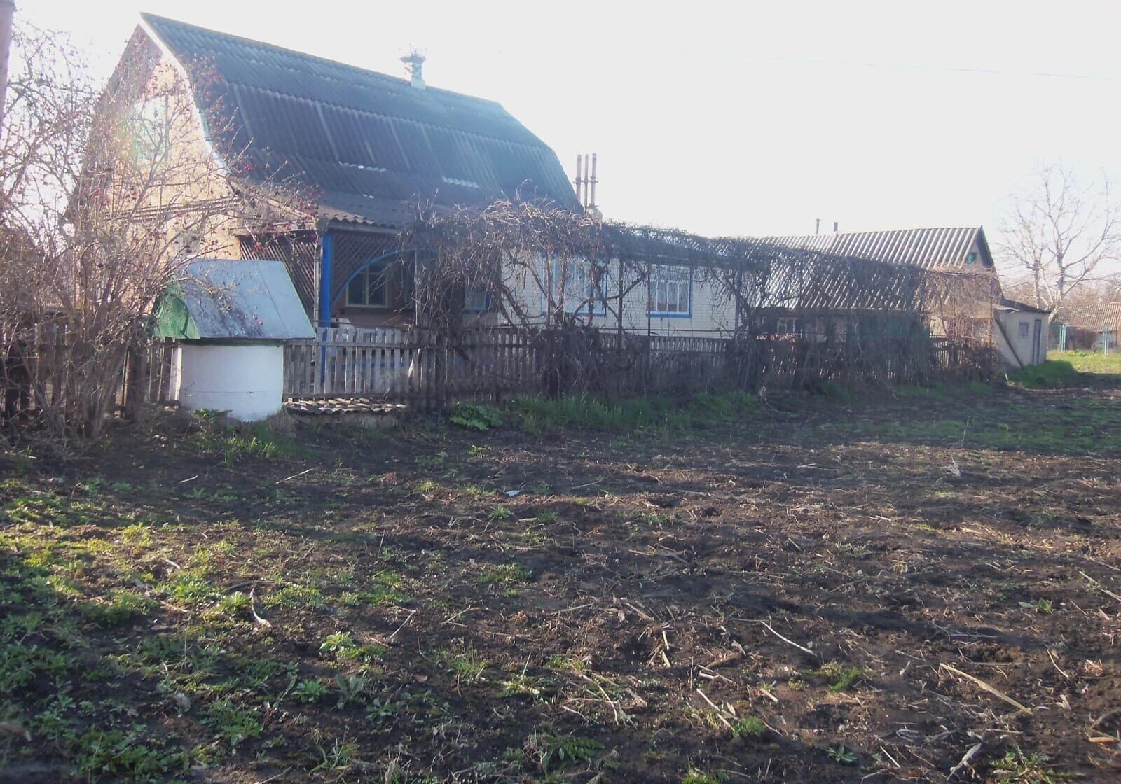 Будинок, Жовтневе (нов. Квітневе): веранда, 18 соток, 3 спальні