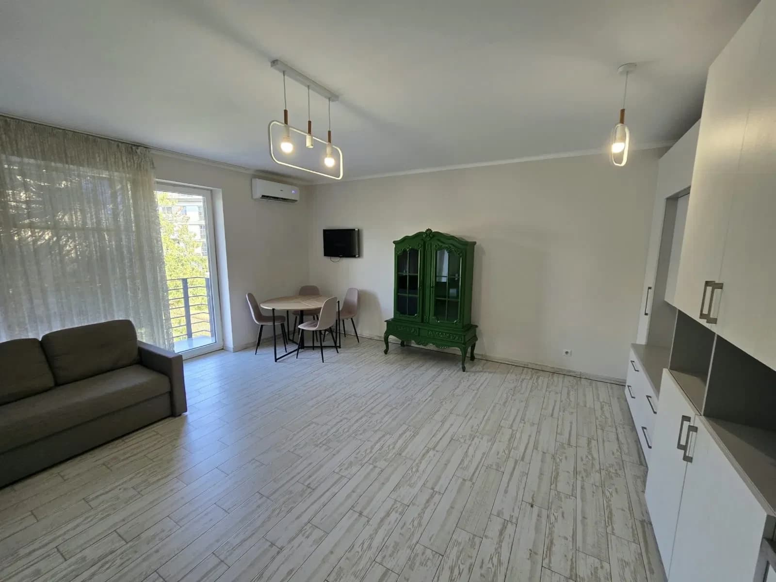 1-кімнатна квартира у ЖК Сучасний: новобудова, кухня 20 м² - фото 2