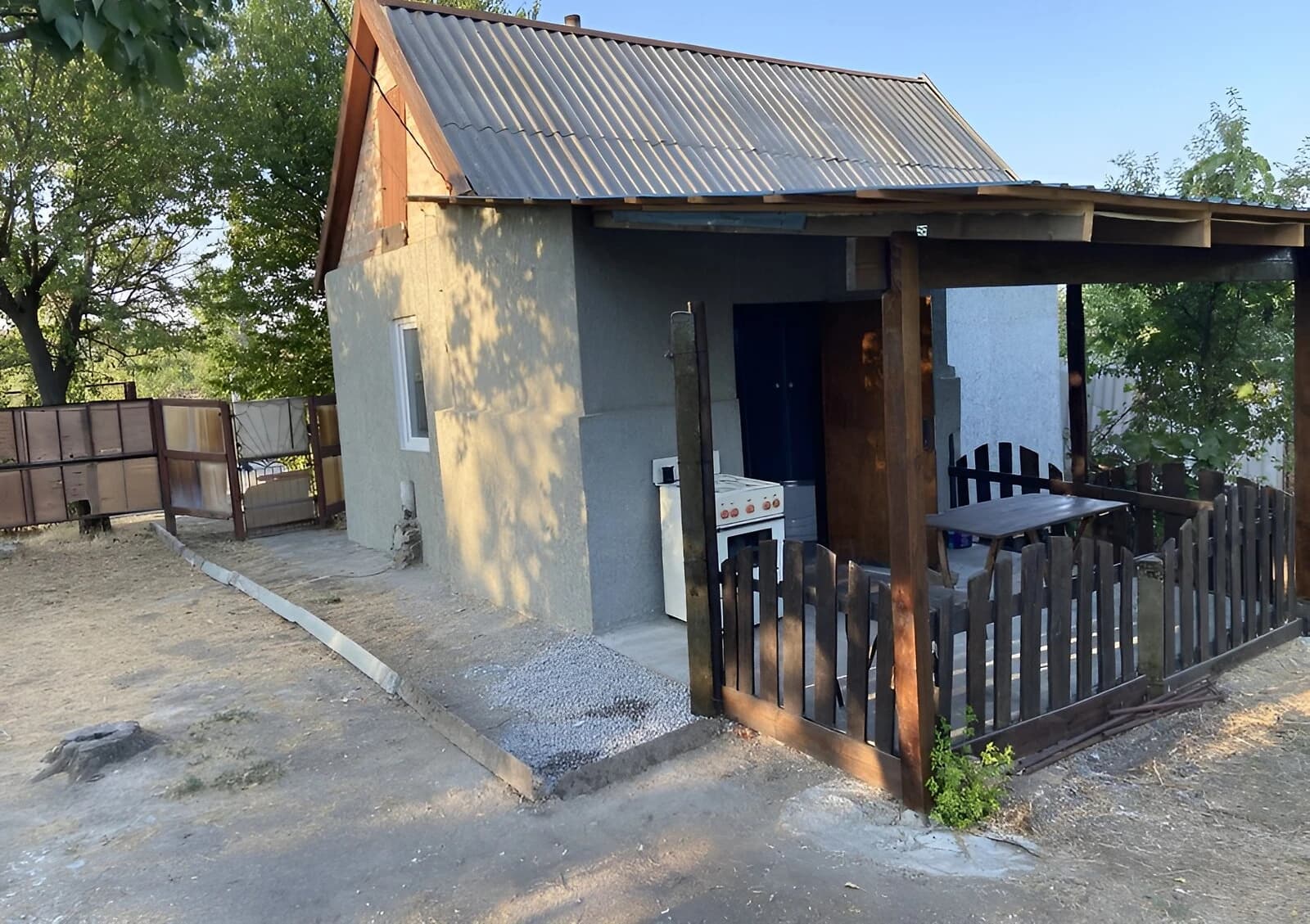 Дача, Креміно: пічне опалення, тераса, 6 соток