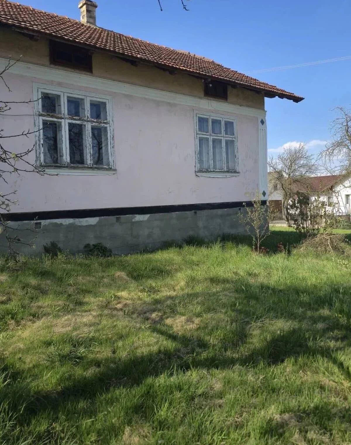 Будинок на Героїв Крут: криниця, цегляні стіни, опалення - фото 3