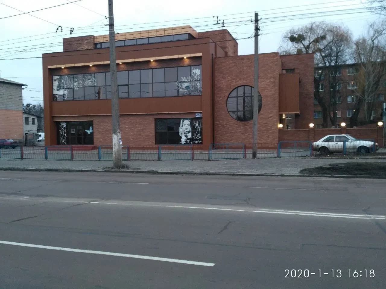 Магазин, Житомир: генератор, колишній «Ермітаж», паркінг - фото 1
