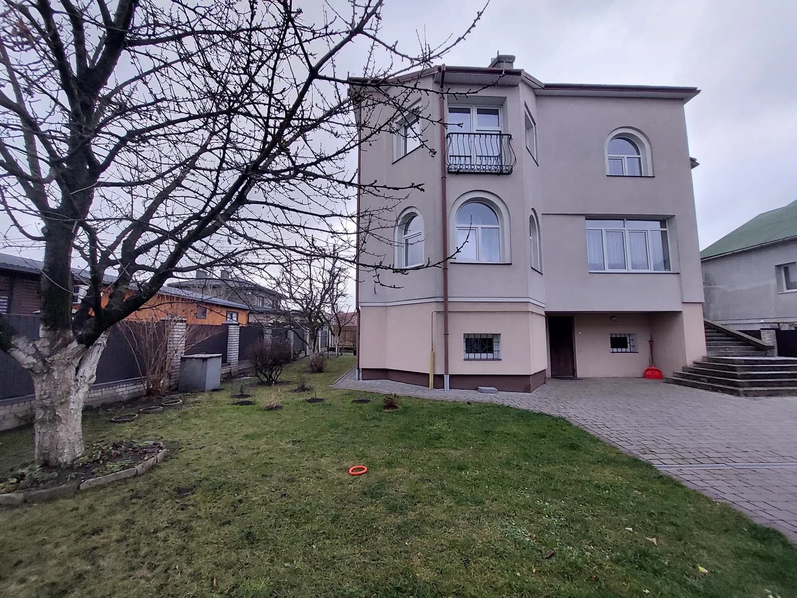 Будинок, Пасіки-Зубрицькі: 10 соток, два котли, теплиця