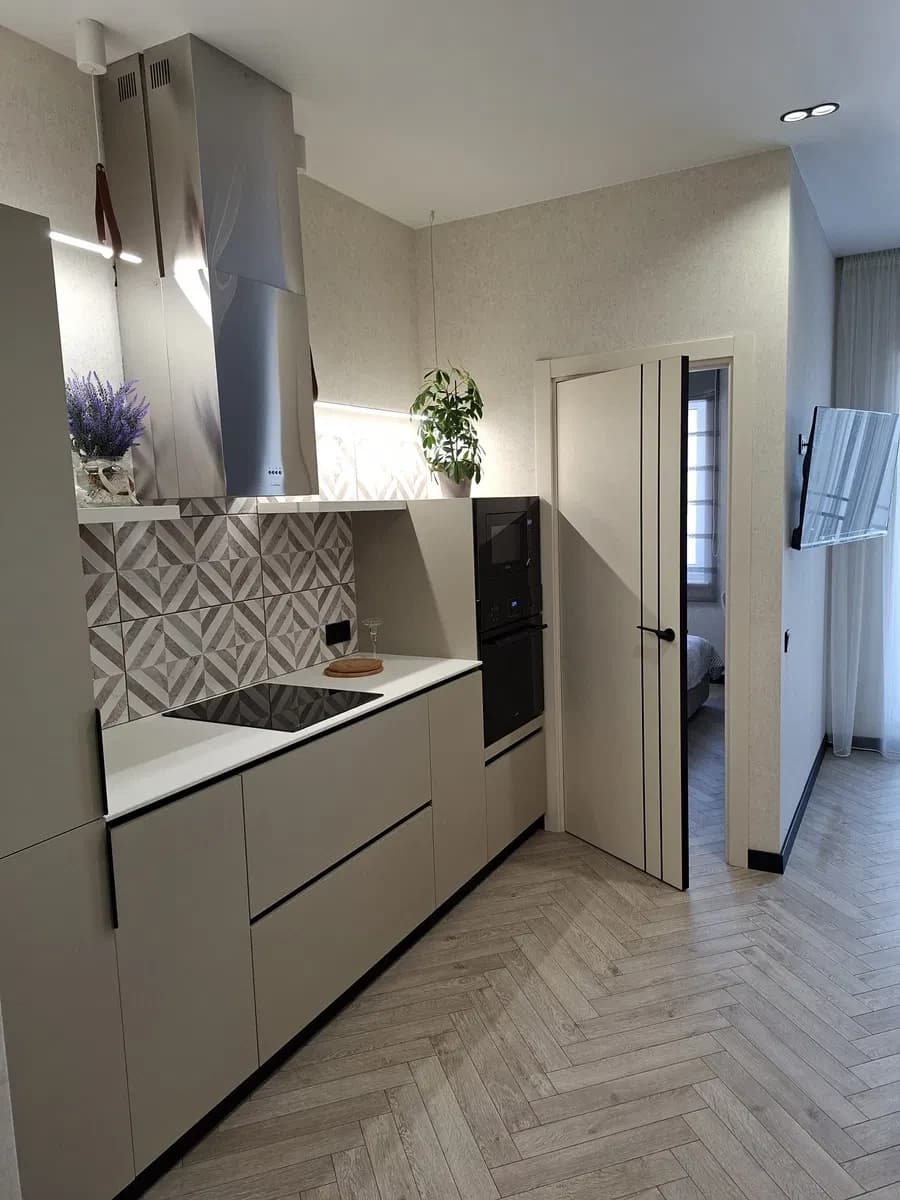 2-кімнатна квартира у ЖК Кадорр Сити: авторський ремонт, вид на місто - фото 1