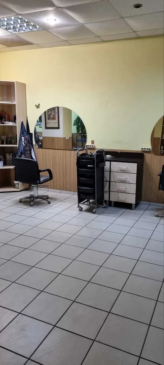 Робоче місце для перукаря, Заводський: готове до роботи, спільна оренда - фото 2