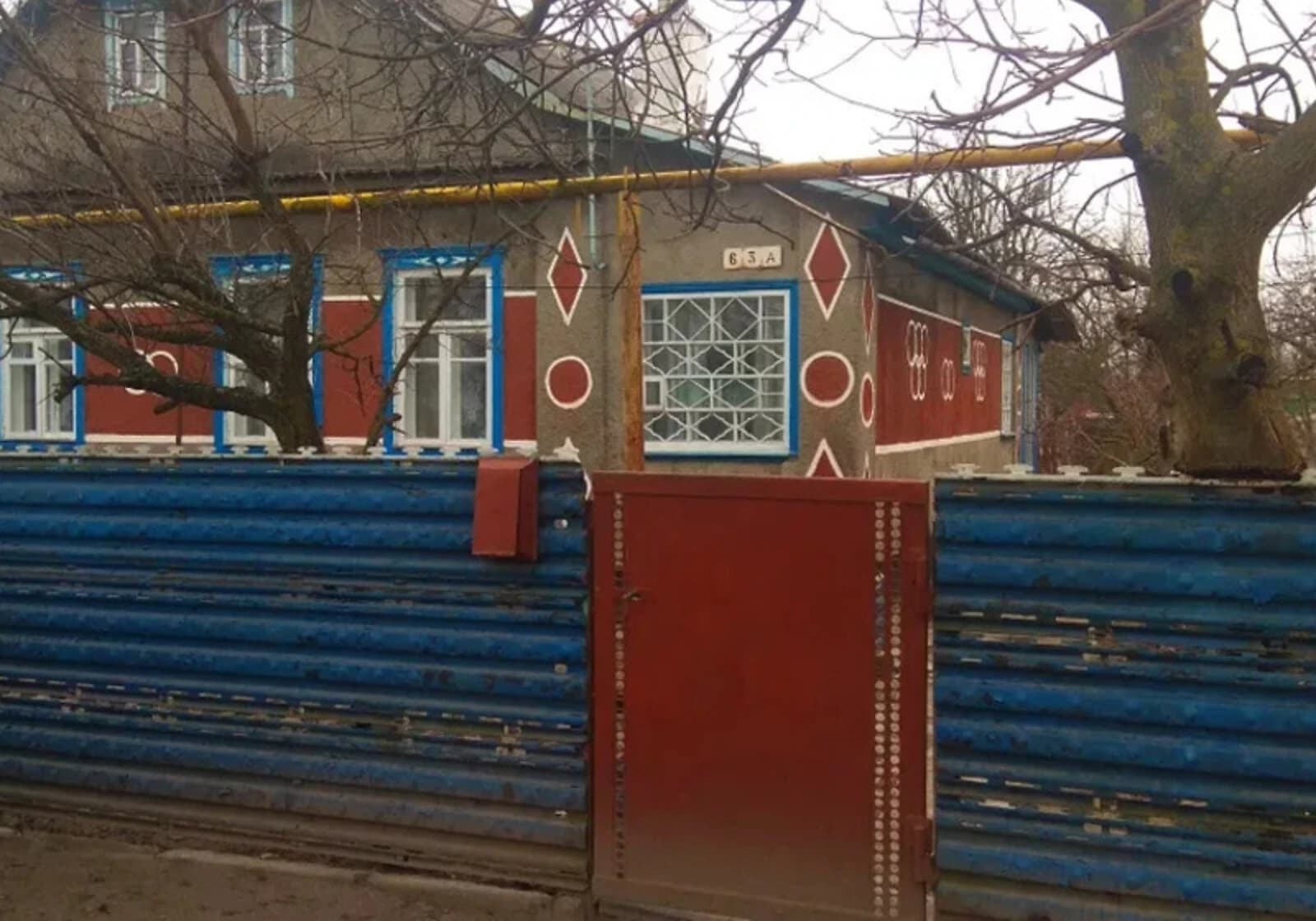 Будинок, Коростень: ділянка 8 соток, 4 кімнати, стіни зі шлакоблоку