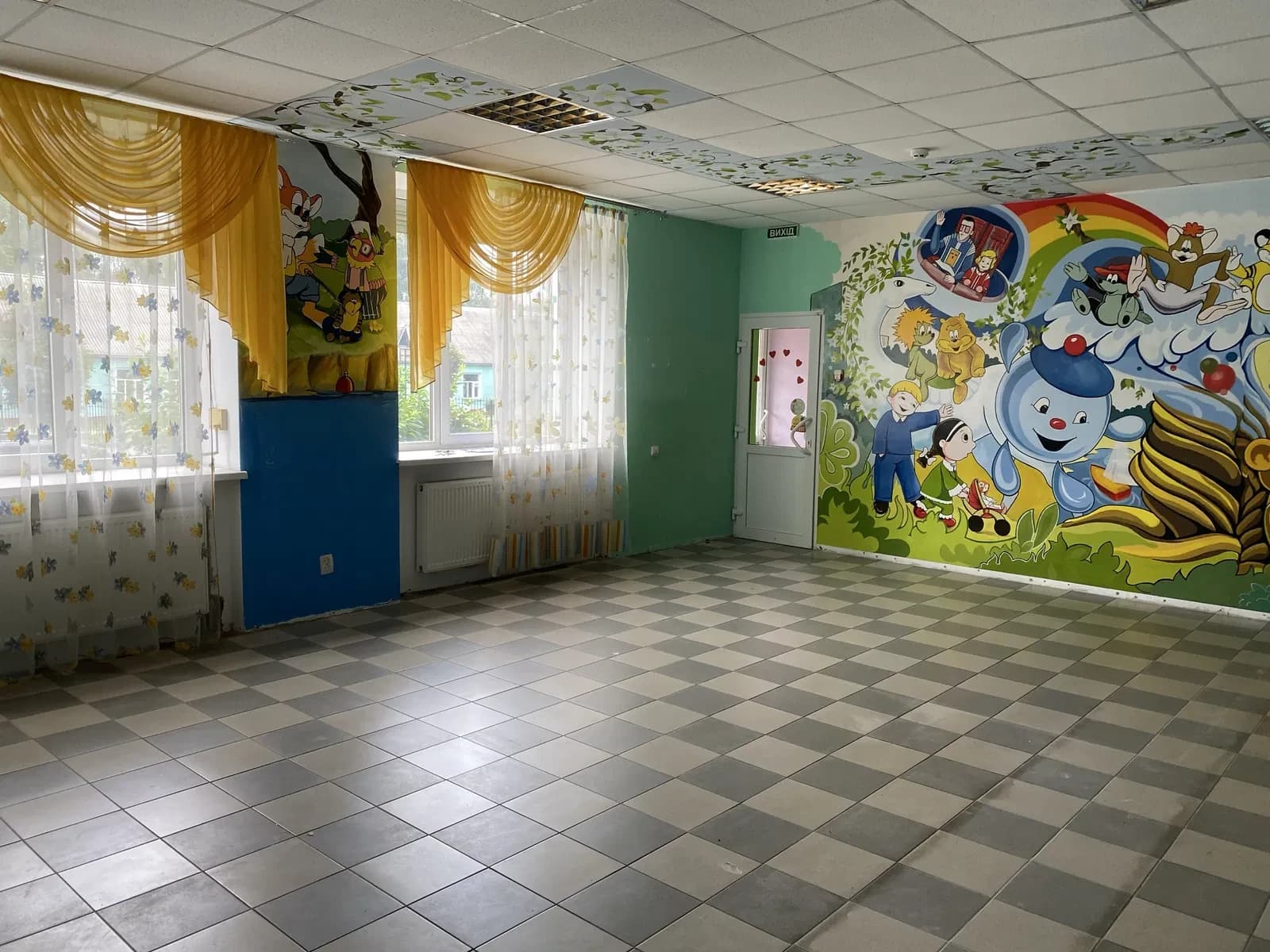 Приміщення, Ківерці: центр міста, фасадне, можна розділити - фото 3