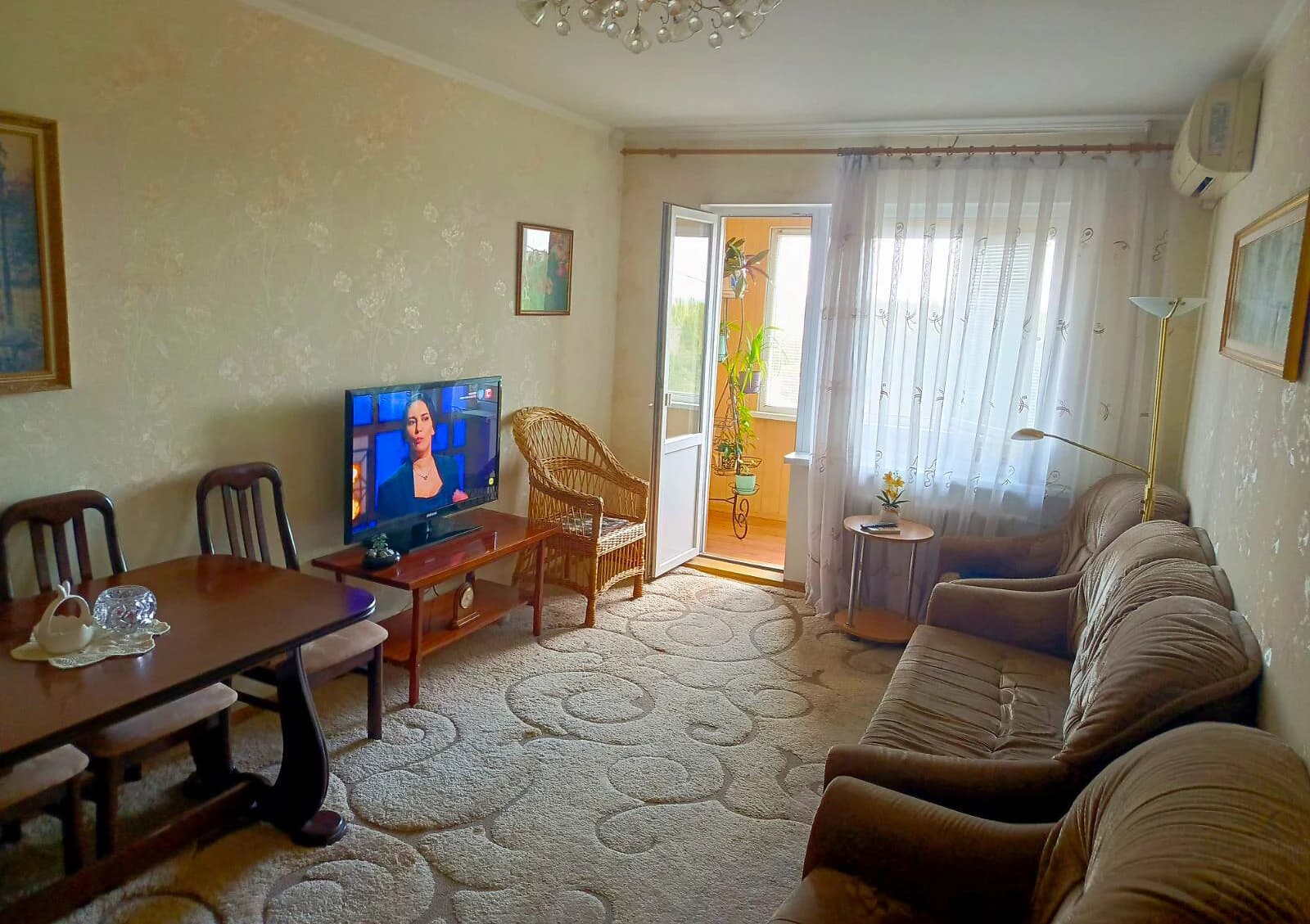 2-кімнатна квартира, Таврійський: євроремонт, останній поверх - фото 1