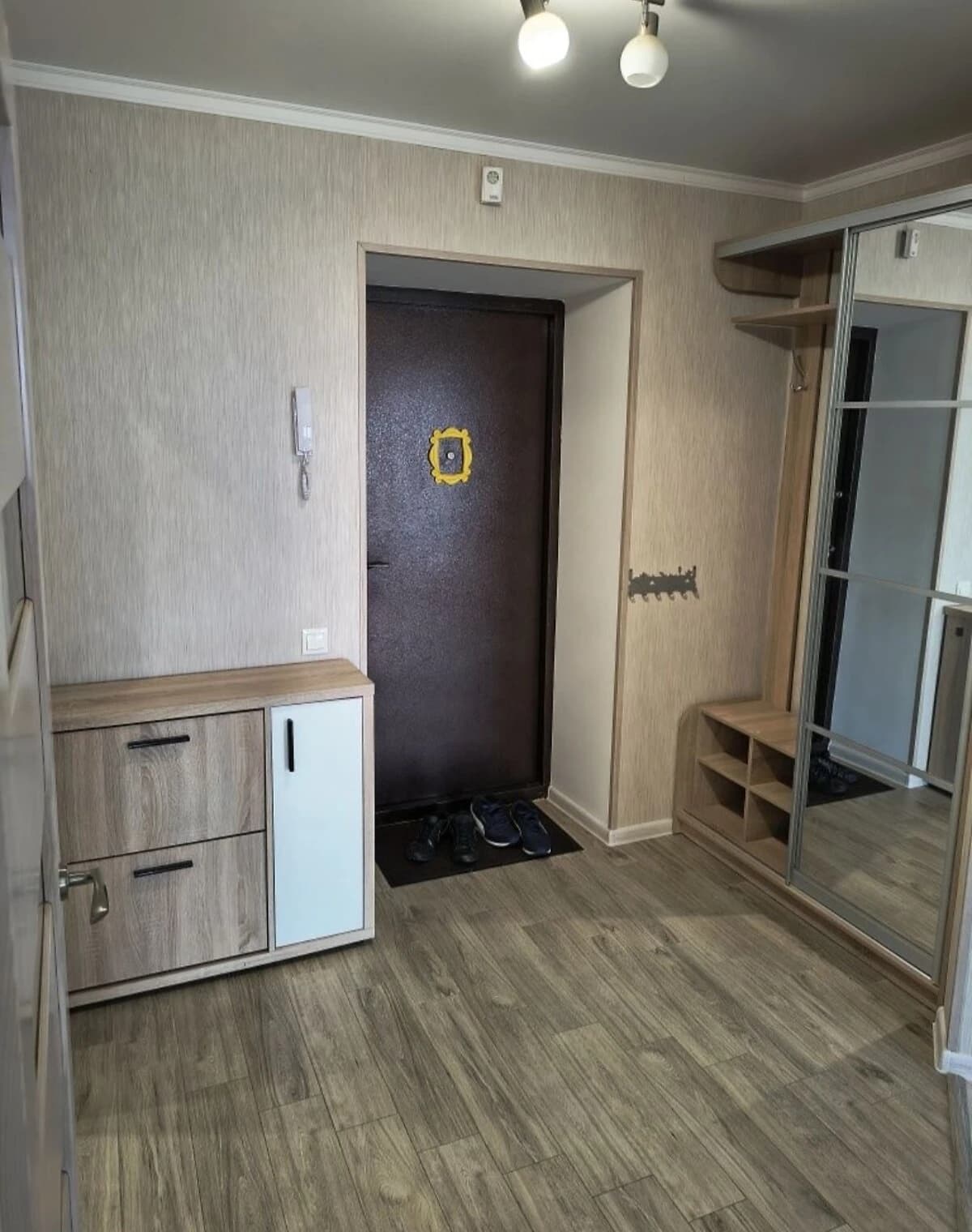 1-кімнатна квартира, Академічний: цегляні стіни, укриття в будинку - фото 3