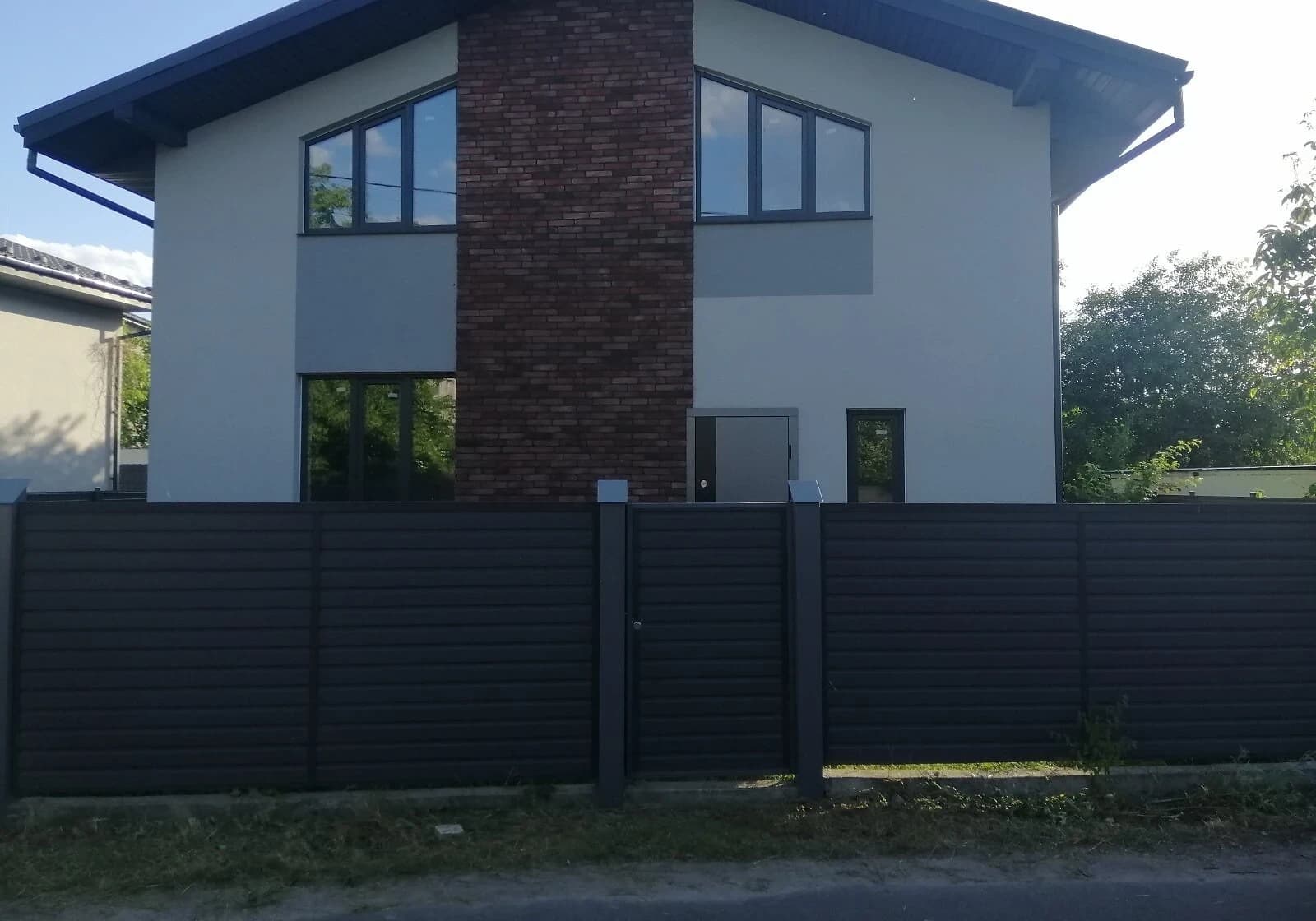 Будинок, Нижні сади: тераса, 5 спалень, свердловина - фото 1