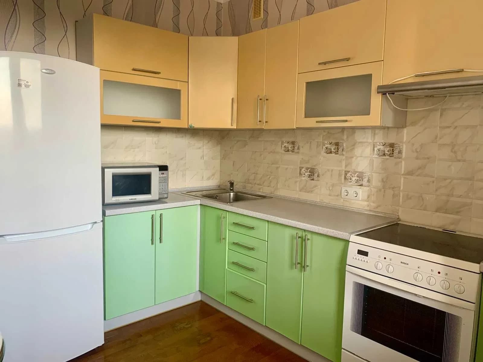 1-кімнатна квартира у ЖК Чайка: євроремонт, метро Житомирська, 10 хв