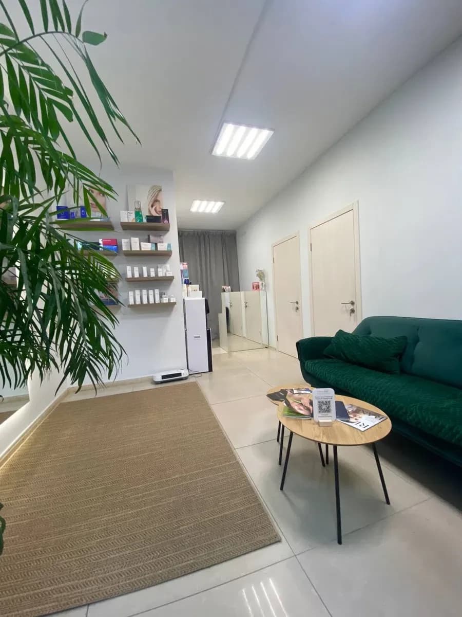 Салон краси у ЖК Рівʼєра: діючий, 3 кабінети, метро Славутич - фото 4