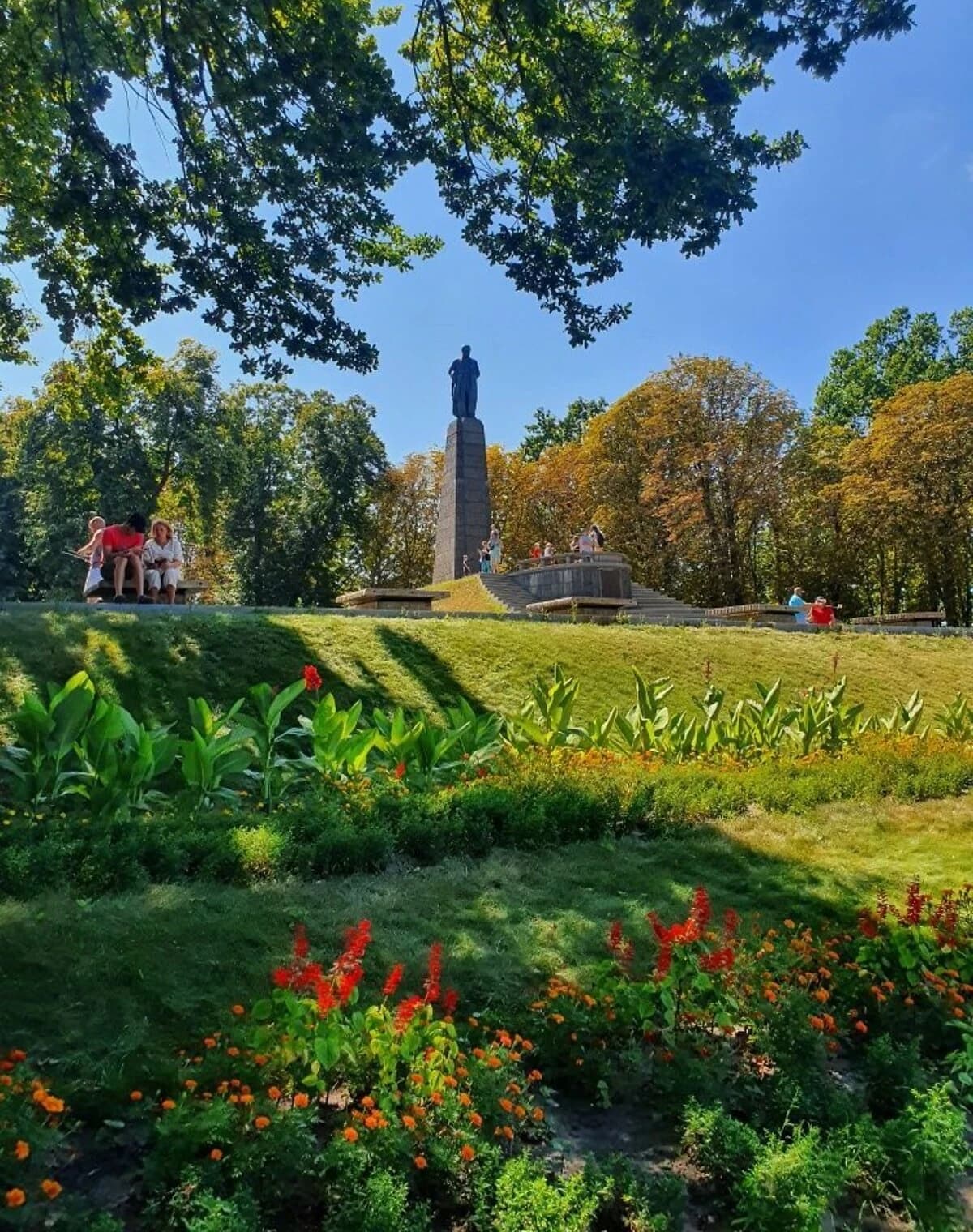 Будинок, Канів: гараж, 3 поверхи, цегляні стіни - фото 2