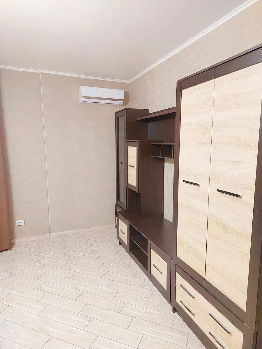 1-кімнатна квартира, Дарницький: генератор, євроремонт - фото 5