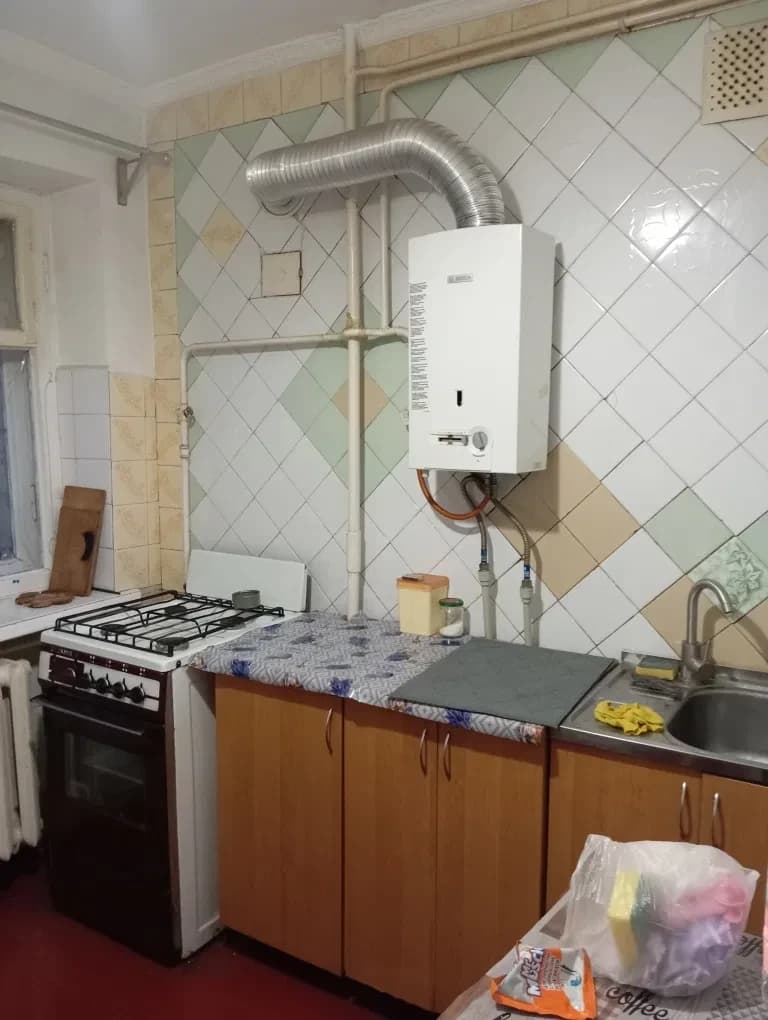 2-кімнатна квартира, Коростень: новий диван, пральна машина
