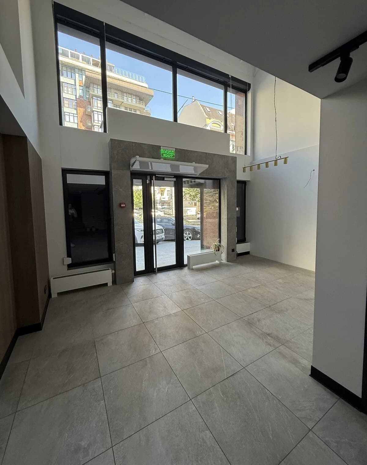 Офіс, Печерськ: панорамні вікна, резервне живлення, метро Арсенальна - фото 2