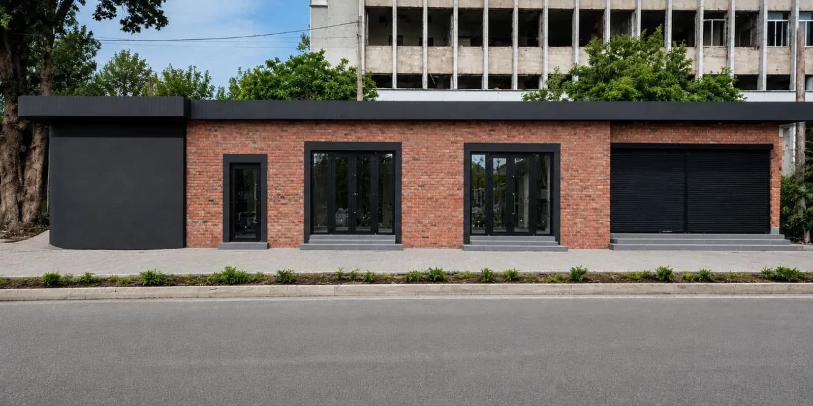 Магазини, Чернігів: 4 приміщення, 5 кВт на кожне, панорамні вітрини - фото 3