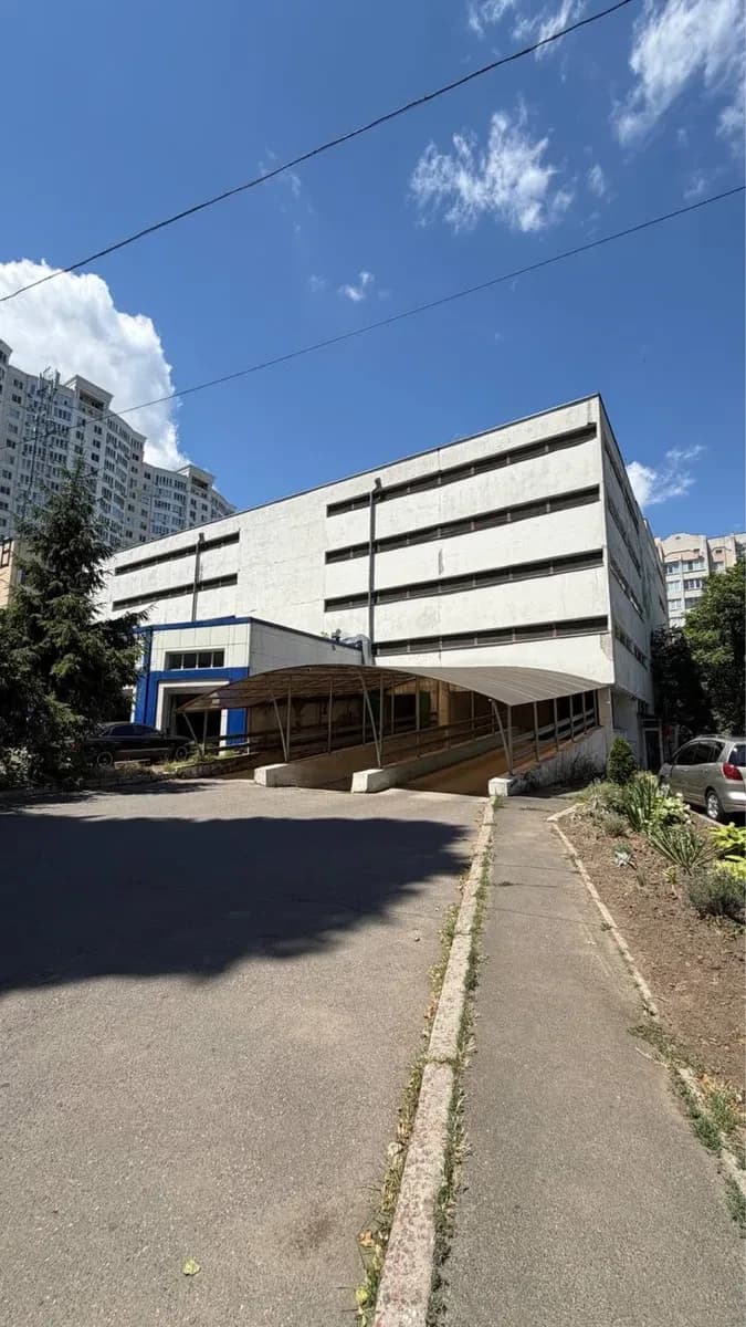 Паркомісце, Приморський: відеоспостереження, зарядка електромобілів, торг - фото 2