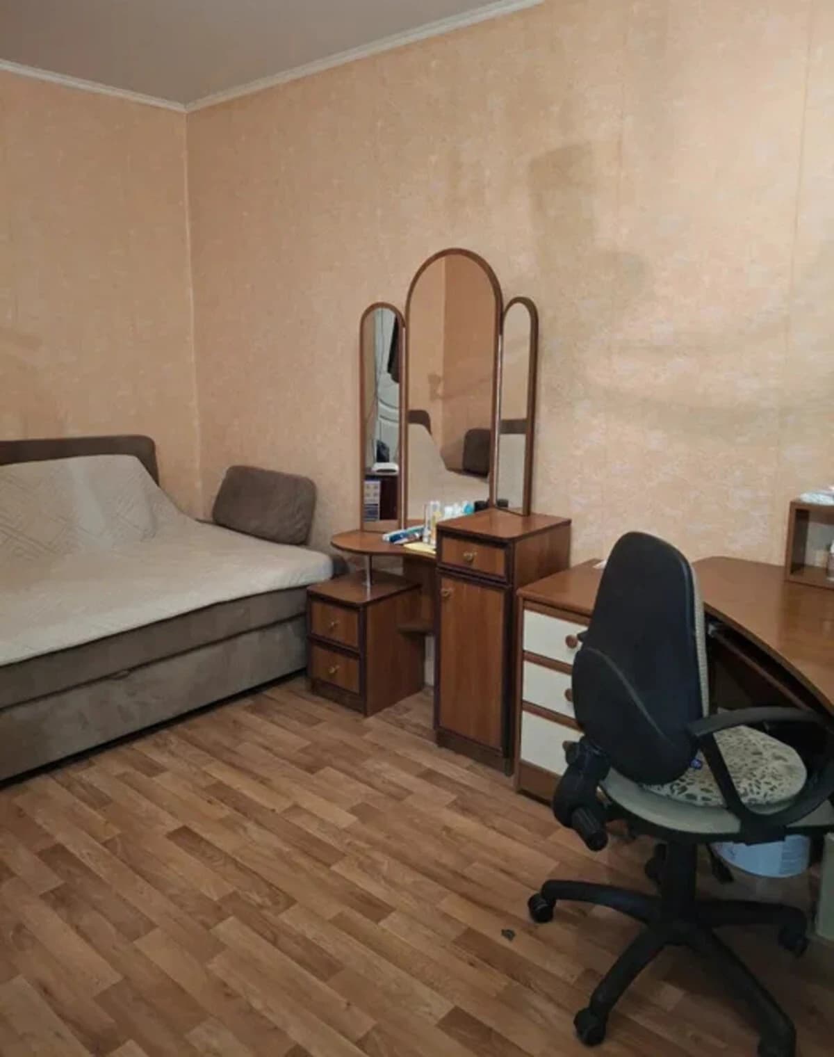 1-кімнатна квартира, Кривий Ріг: кухня-студія, балкон - фото 2