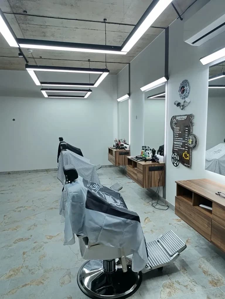 Робоче місце, Росвигово: сучасний барбершоп, гнучкий графік