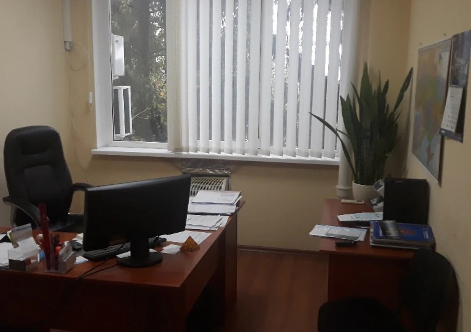 Офіс, Фурманова: 25 приміщень, вікна на південь, перекредитування - фото 1