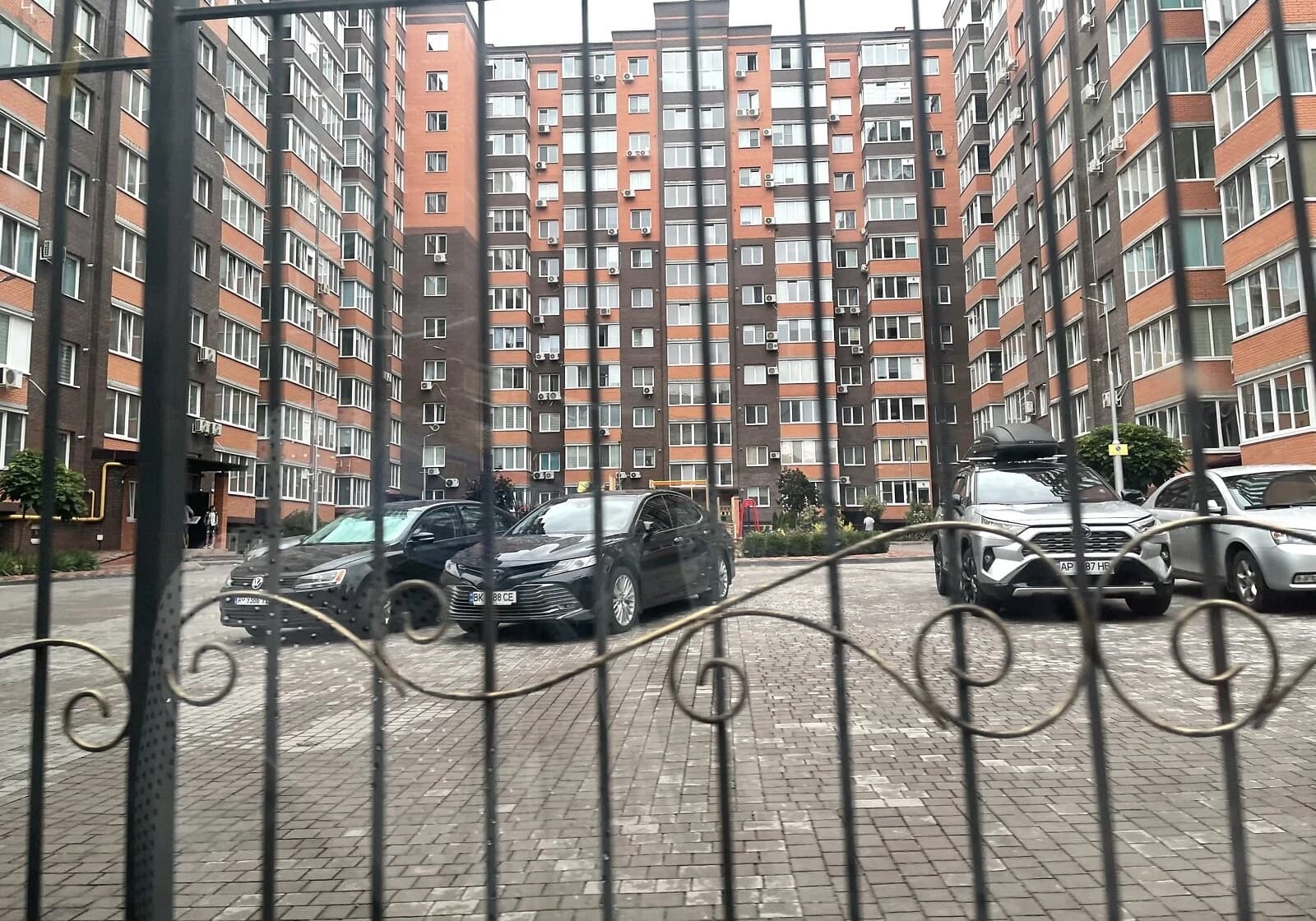 2-кімнатна квартира, Олександрівський: дизайнерський ремонт, укриття - фото 1