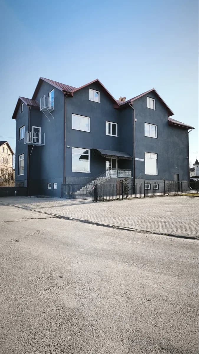 Будинок під комерцію, Малехів: 1 км від Львова, парковка на 15 авто - фото 1