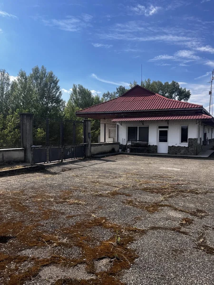 Склад, Пійтерфолво: гараж, свердловина, охорона території - фото 2