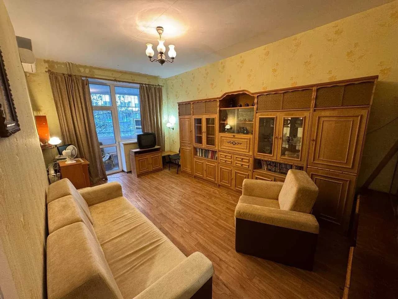 1-кімнатна квартира, Бориспіль: стелі 3,07 м, балкон-тераса