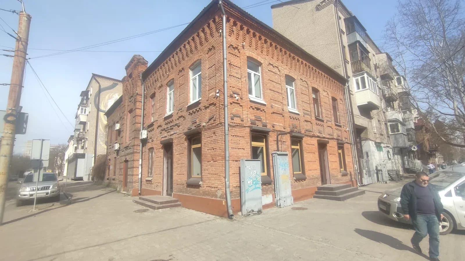 Приміщення, Центральний: червона лінія, два виходи, резервне живлення - фото 2