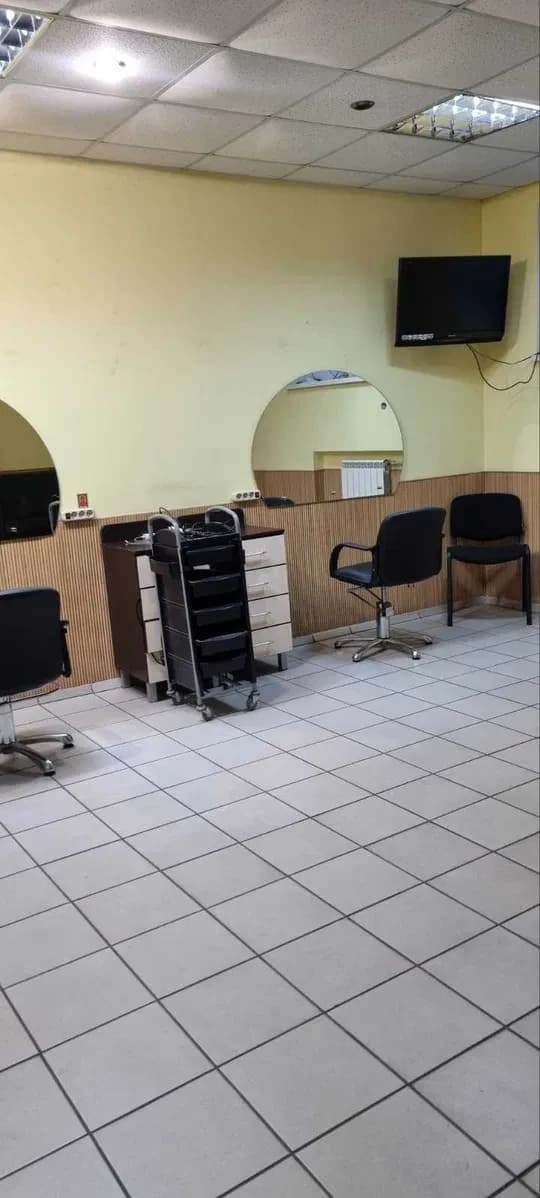 Робоче місце для перукаря, Заводський: готове до роботи, спільна оренда - фото 3