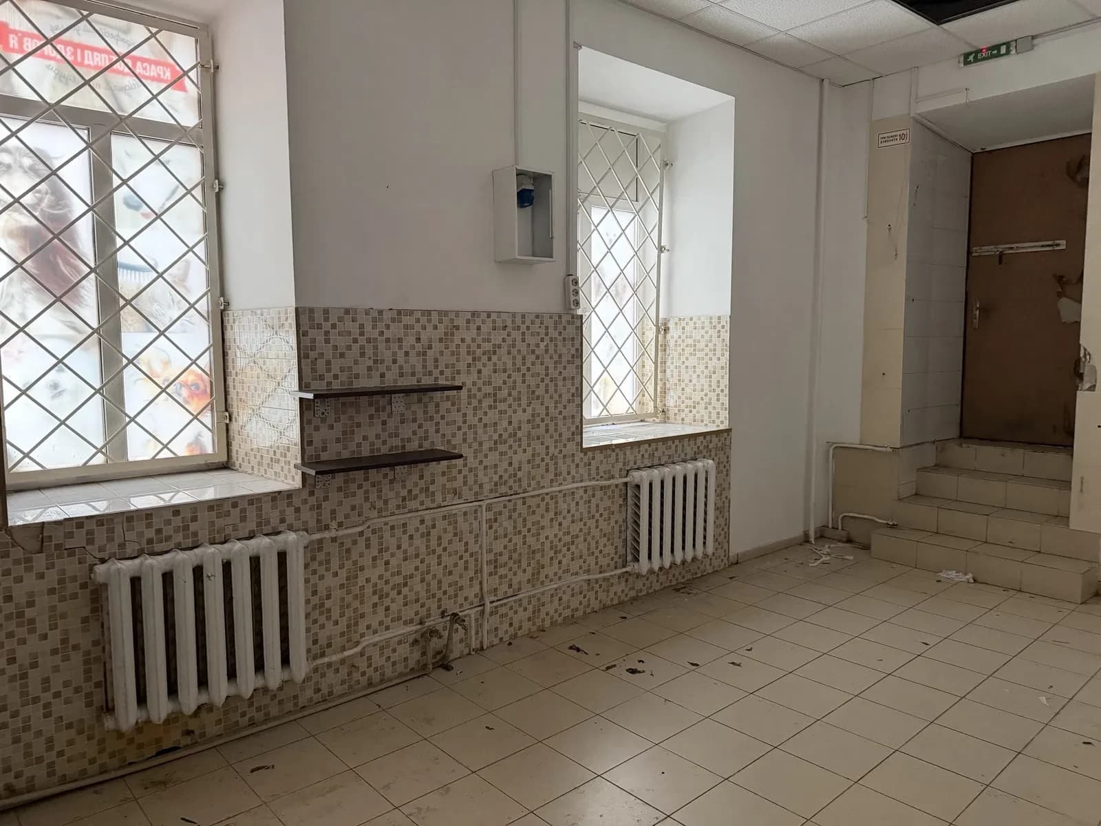 Нежитлове приміщення, Шевченківський: фасадне, 25 кВт, канікули на ремонт - фото 4