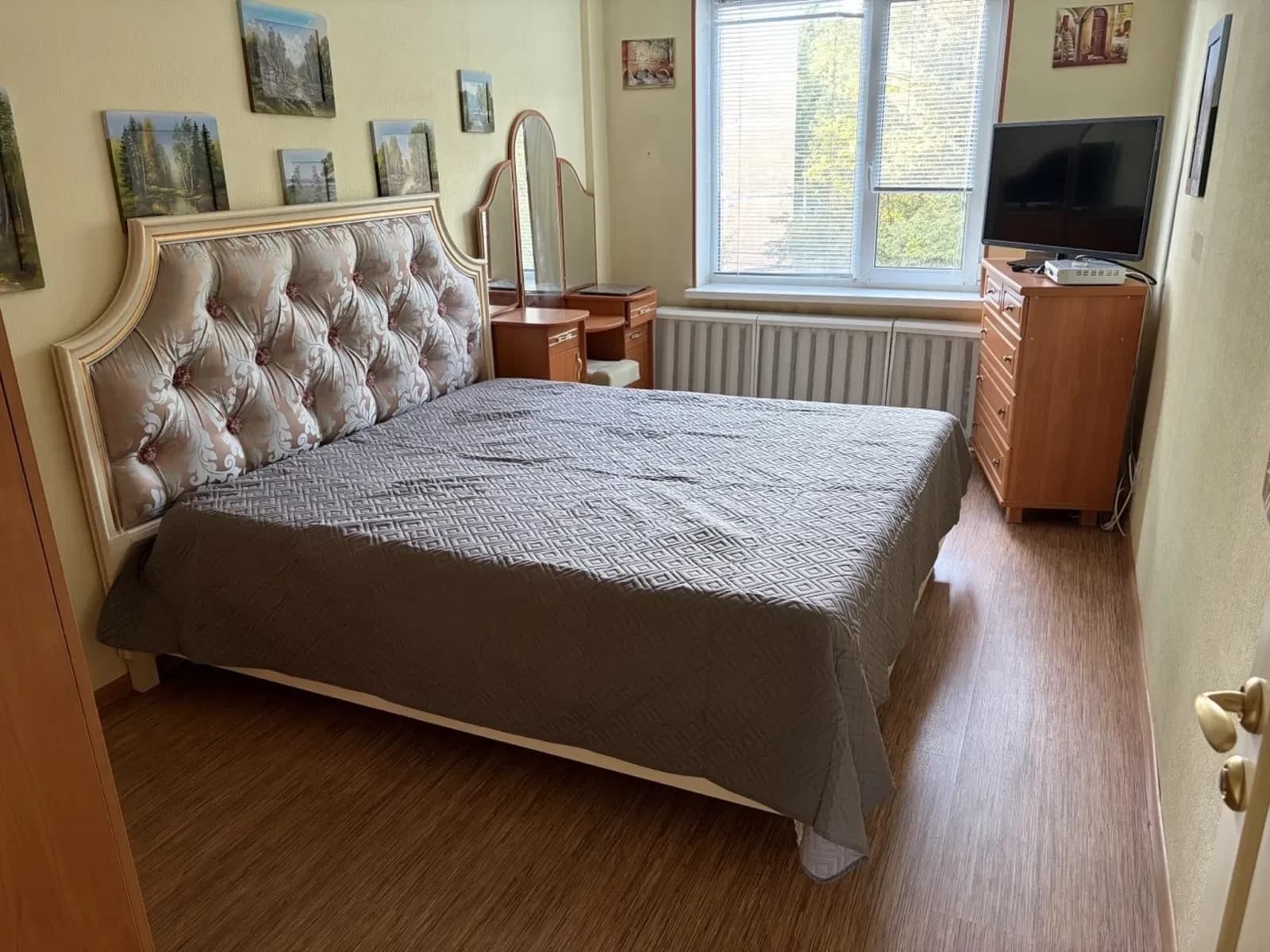 3-кімнатна квартира, Дарницький: перша здача, метро Дарниця
