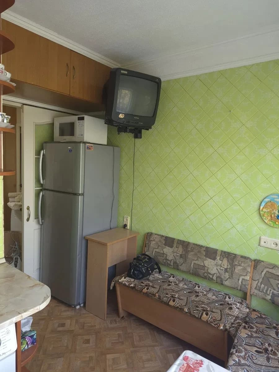 2-кімнатна квартира, Шевченківський: суміжні кімнати, меблі - фото 2