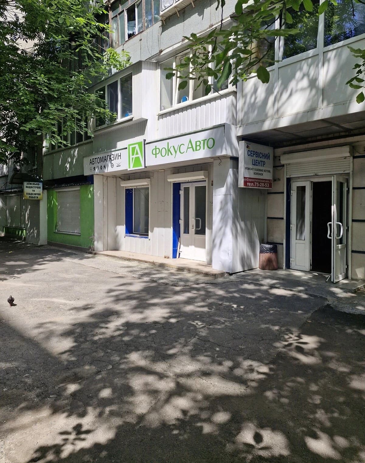 Комерційне приміщення, Виставка: 1-й поверх, відкрита стоянка - фото 2