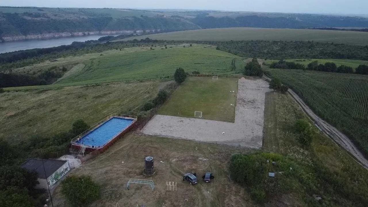 База відпочинку, Врублівці: басейн 25×10 м, 14 га - фото 3