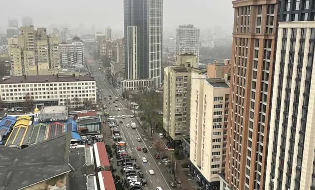 2-кімнатна квартира у ЖК Володимирський: вид на центр, паркінг - фото 2