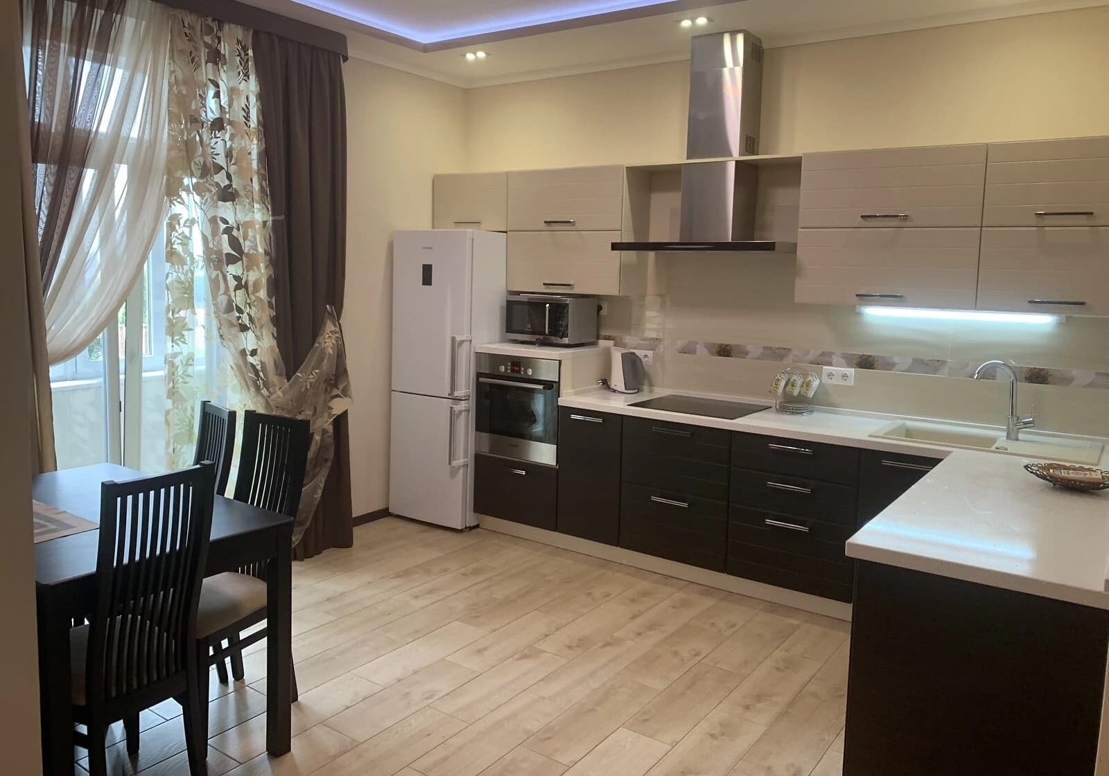 1-кімнатна квартира, Саперне Поле: кухня-студія, укриття в будинку