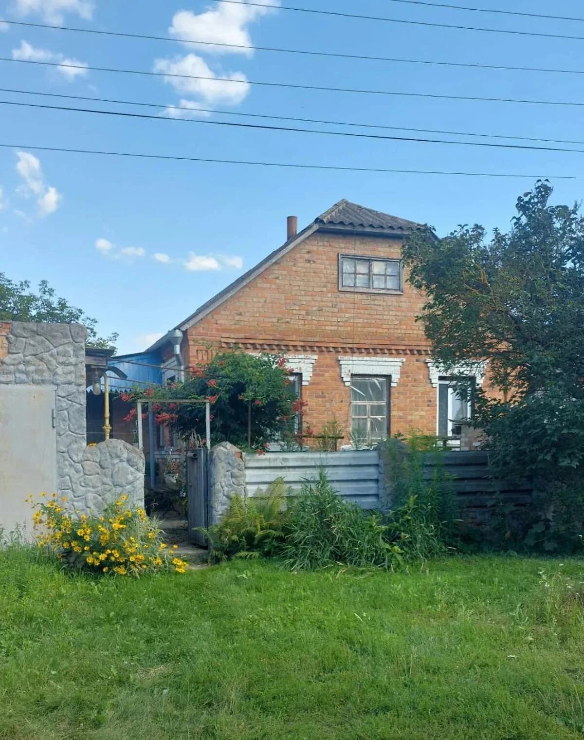 Будинок, Ромни: гараж, літня кухня, газове опалення