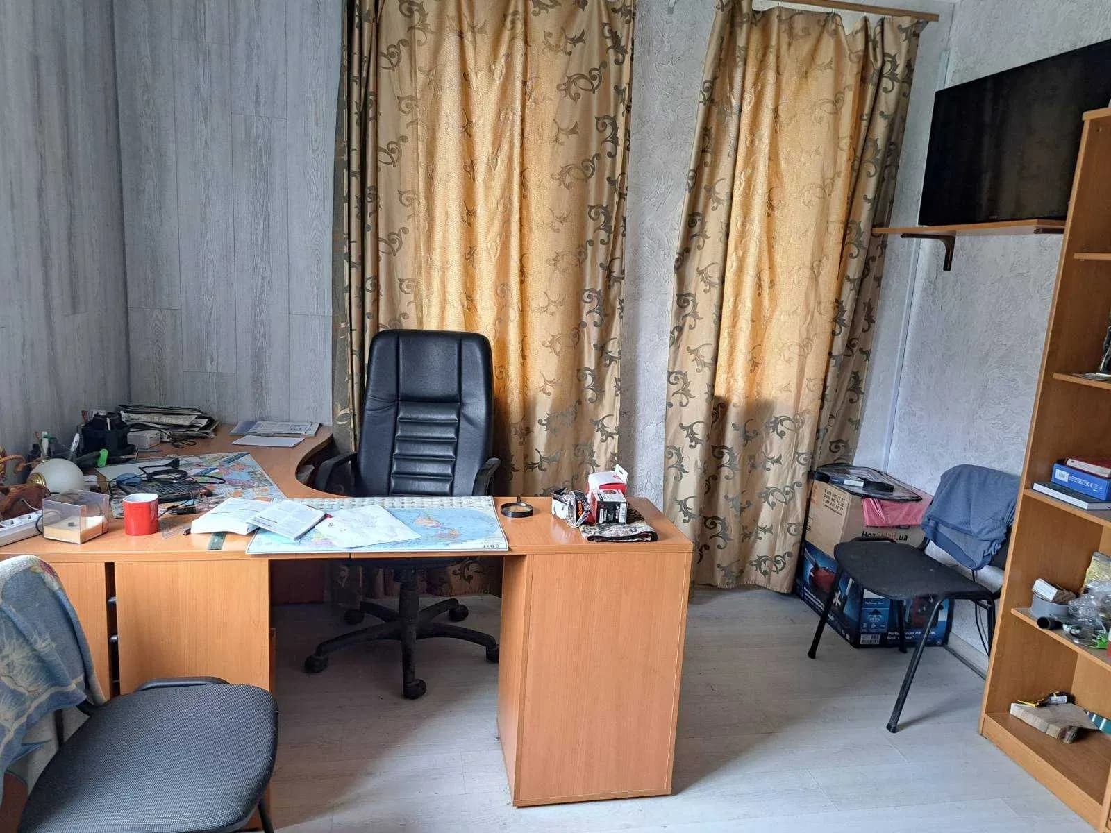 Побутове складське приміщення, Хаджибейський: генератор 380 В - фото 3