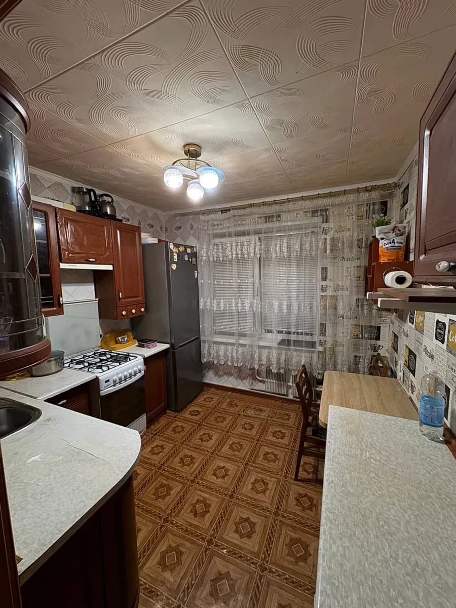 2-кімнатна квартира, Краматорськ: останній поверх, косметичний ремонт, меблі - фото 3