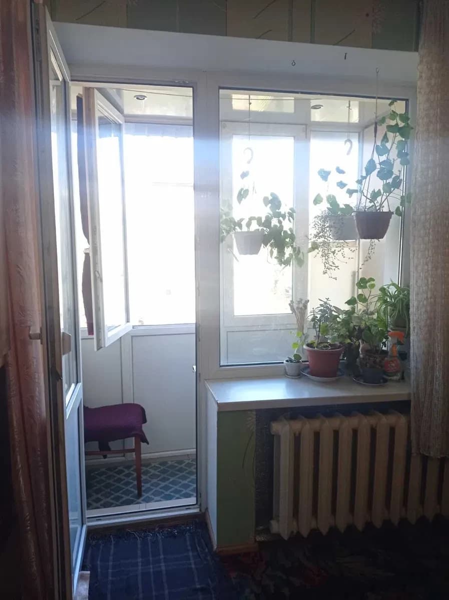 2-кімнатна квартира, Дніпровський: тихий двір, метро за 10 хв