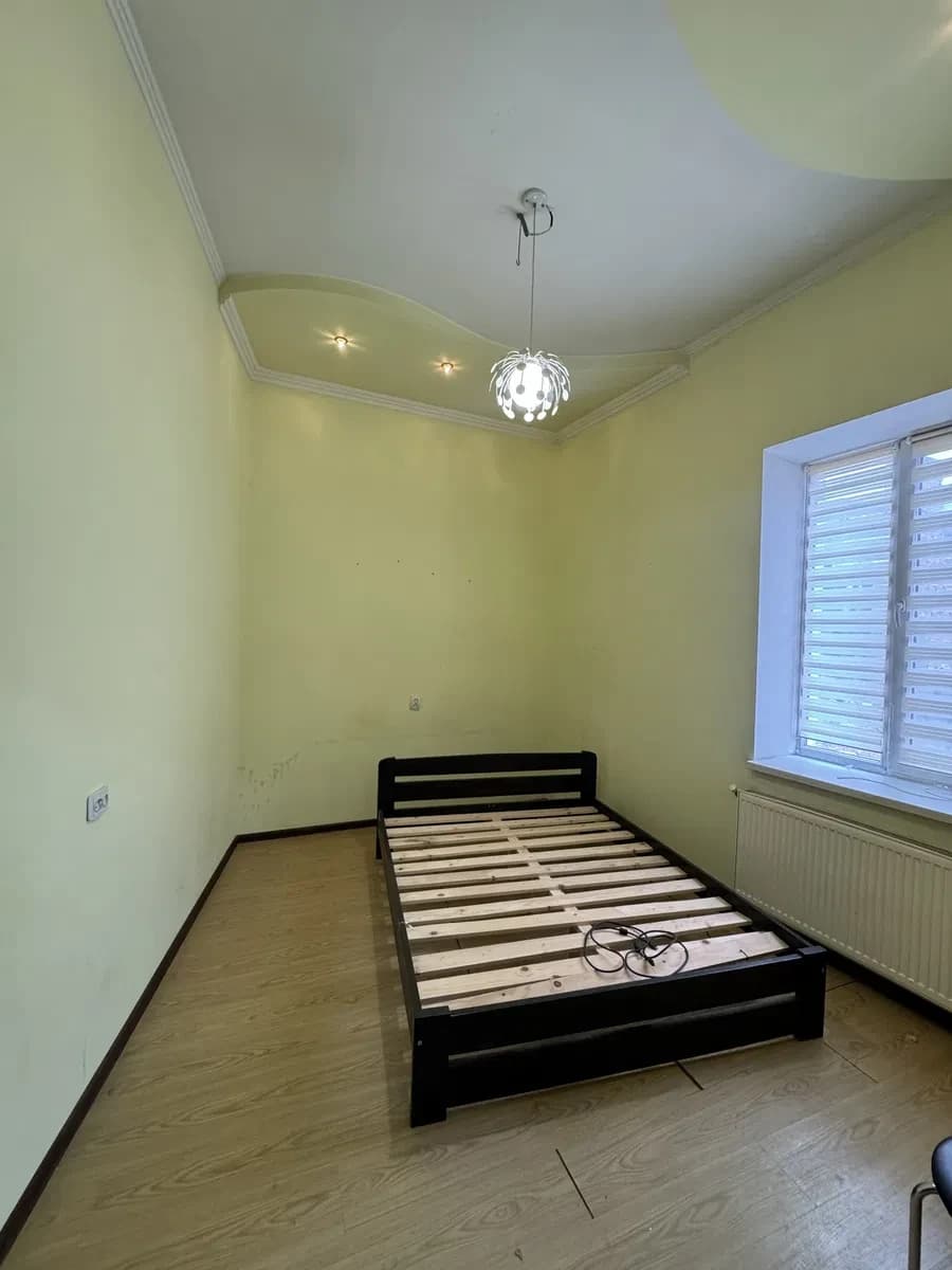 2-кімнатна квартира, Чернівці: Будинок-корабель, мансарда 28 м² - фото 4