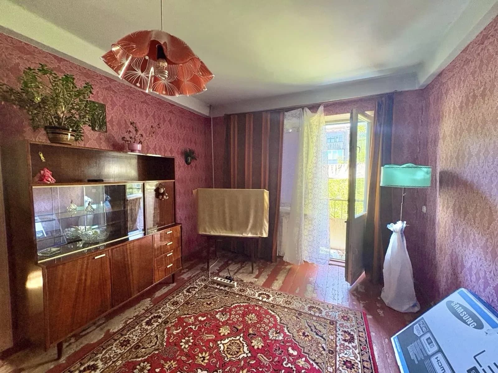 2-кімнатна квартира, Черемхи: під ремонт, дві комори - фото 1