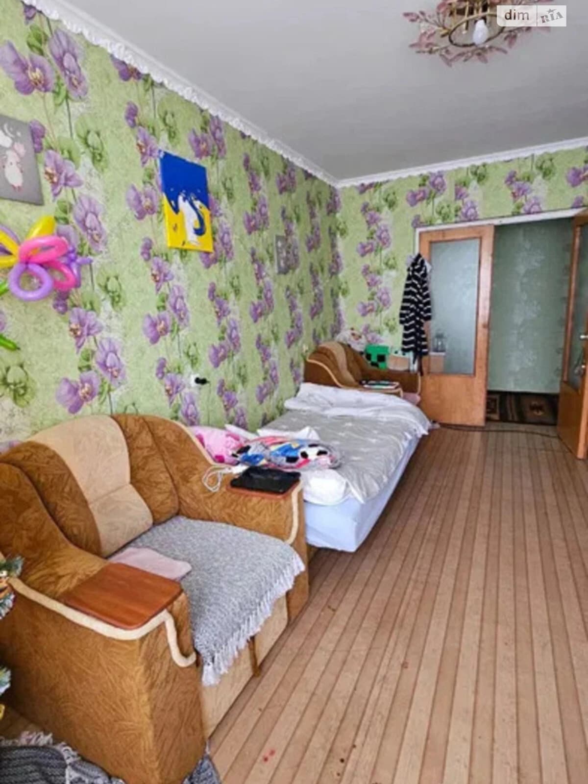 3-кімнатна квартира, Долинська: косметичний ремонт, роздільний санвузол