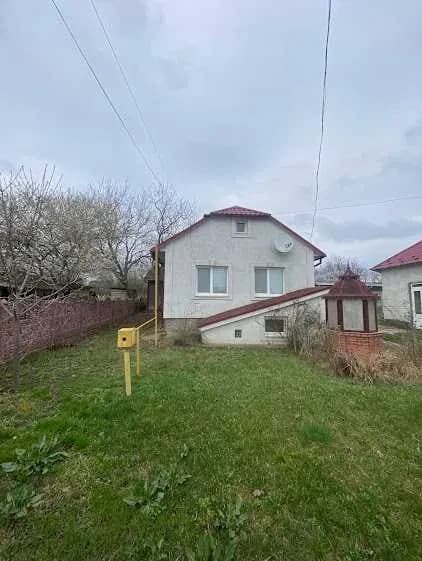 Будинок, Керстенці: два будинки, для двох сімей, 40 км від Чернівців