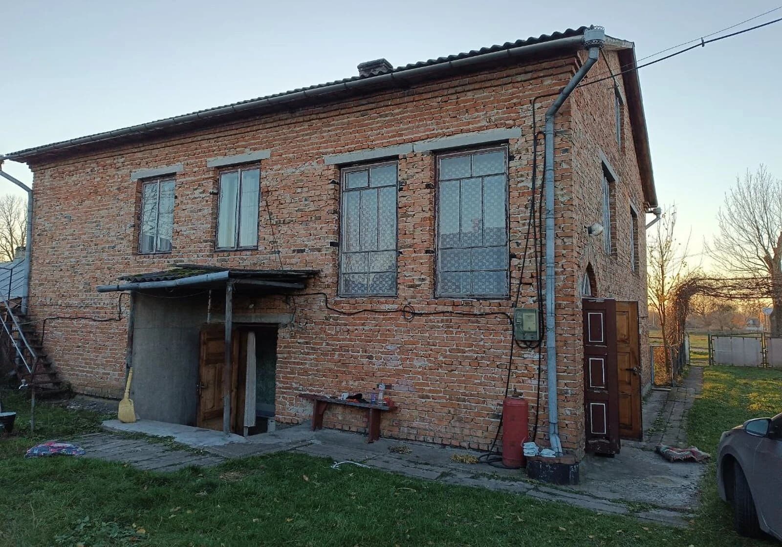 Будинок, Сушно: гараж, 4 спальні, свердловина - фото 4