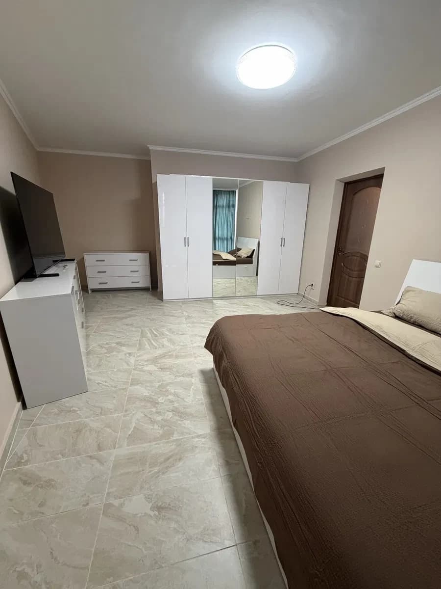2-кімнатна квартира у ЖК Перспектива: панорамні вікна, кухня 25 м² - фото 4