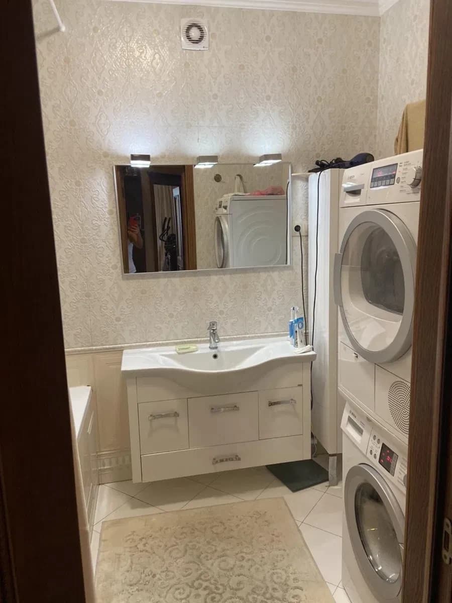 2-кімнатна квартира, Сихівський: євроремонт, меблі та техніка - фото 2
