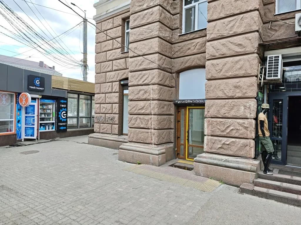 Магазин, Центральний: фасадне приміщення, зал 54,4 м², метро поруч - фото 2